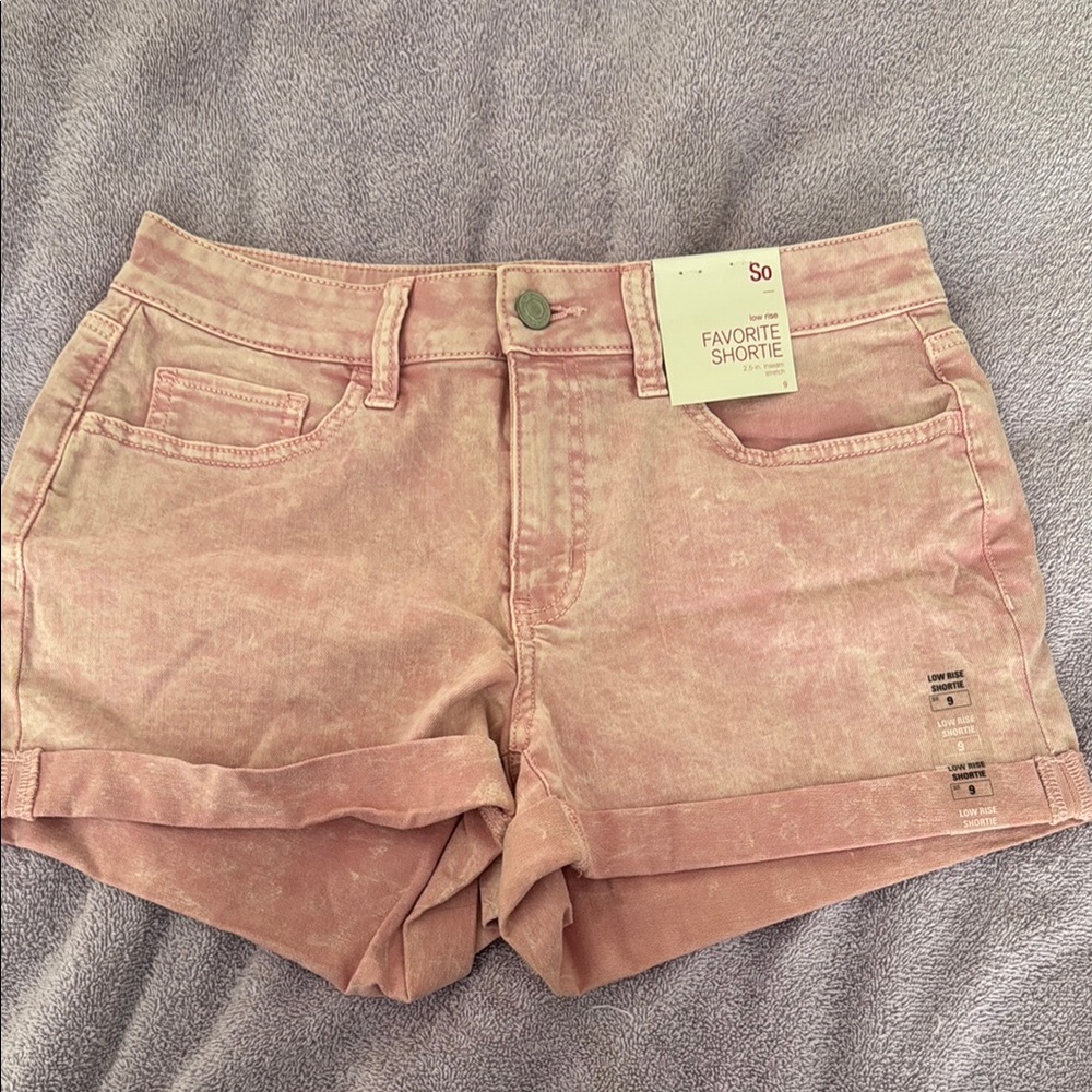 NWOT
SO Women's Pink Denim Shorts